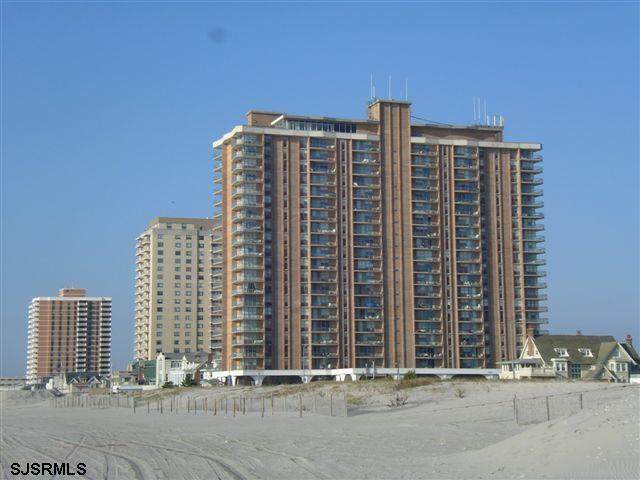 4800 Boardwalk - Photo 1