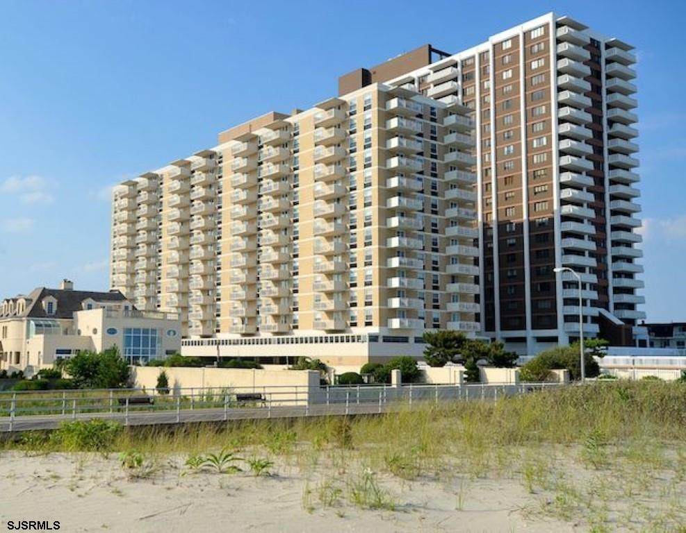 101 Plaza - Photo 1