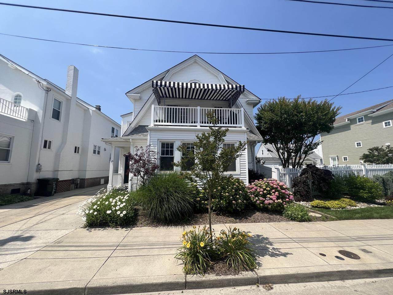 112 Belmont - Photo 1