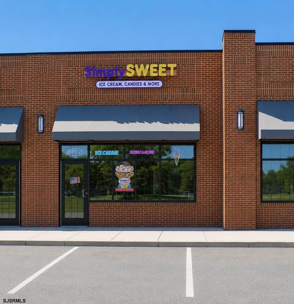 4 Roosevelt Blvd. Store #10 - Photo 1