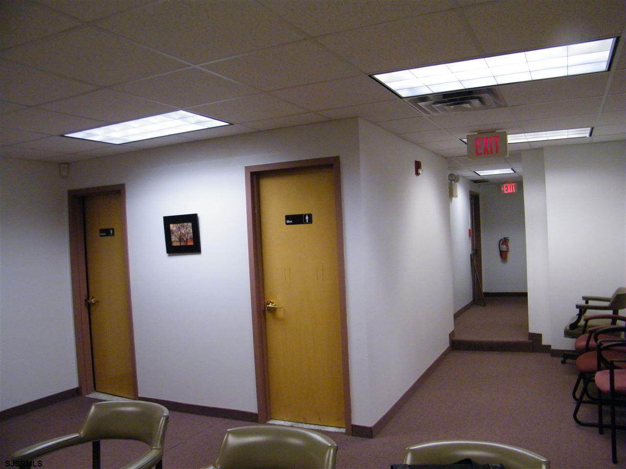 https://bt-photos.global.ssl.fastly.net/sjersey/orig_boomver_1_608666-2.jpg