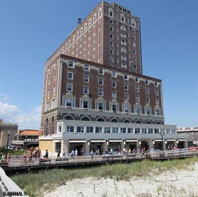 2721 Boardwalk  #304 - Photo 1
