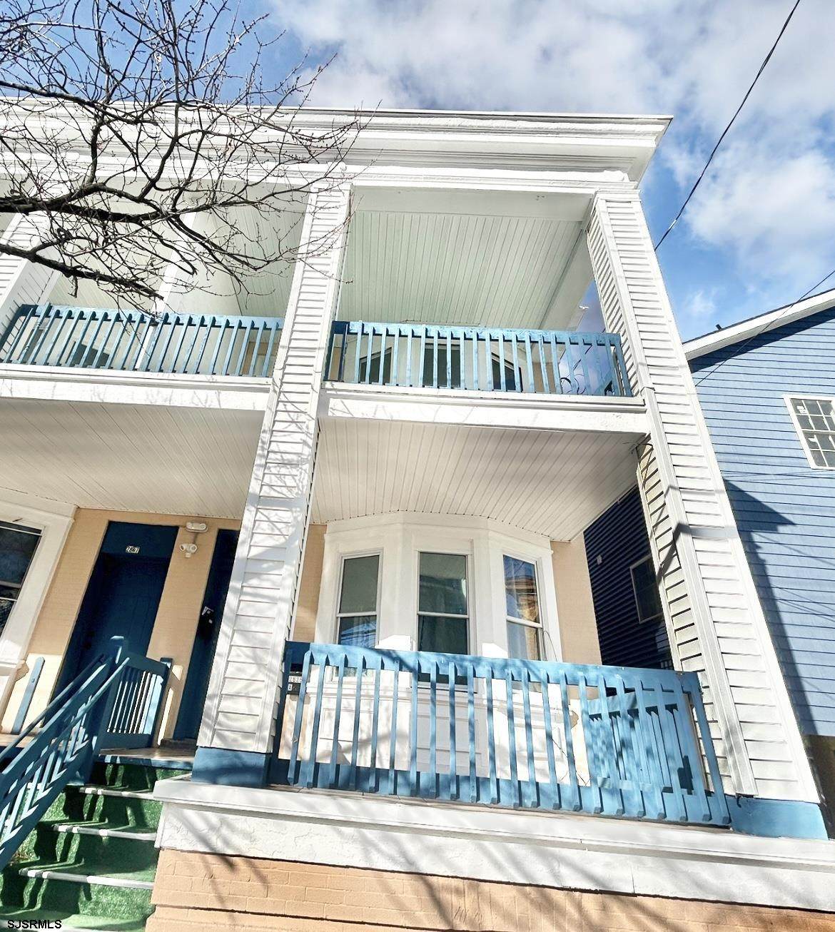2825 Arctic Avenue - Photo 1