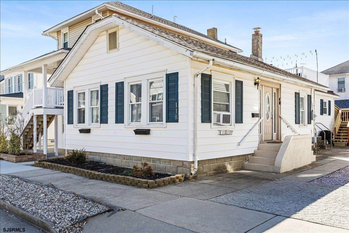 118 Princeton - Photo 1