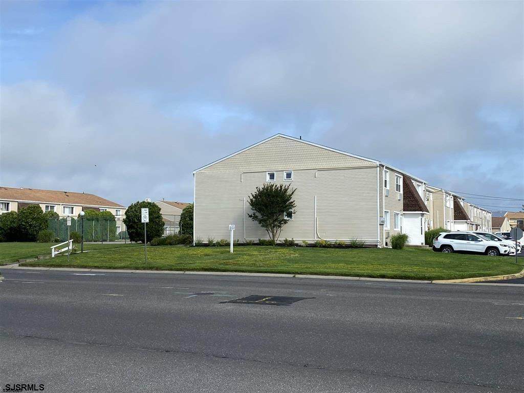 4901 Harbor Beach Blvd - Photo 1