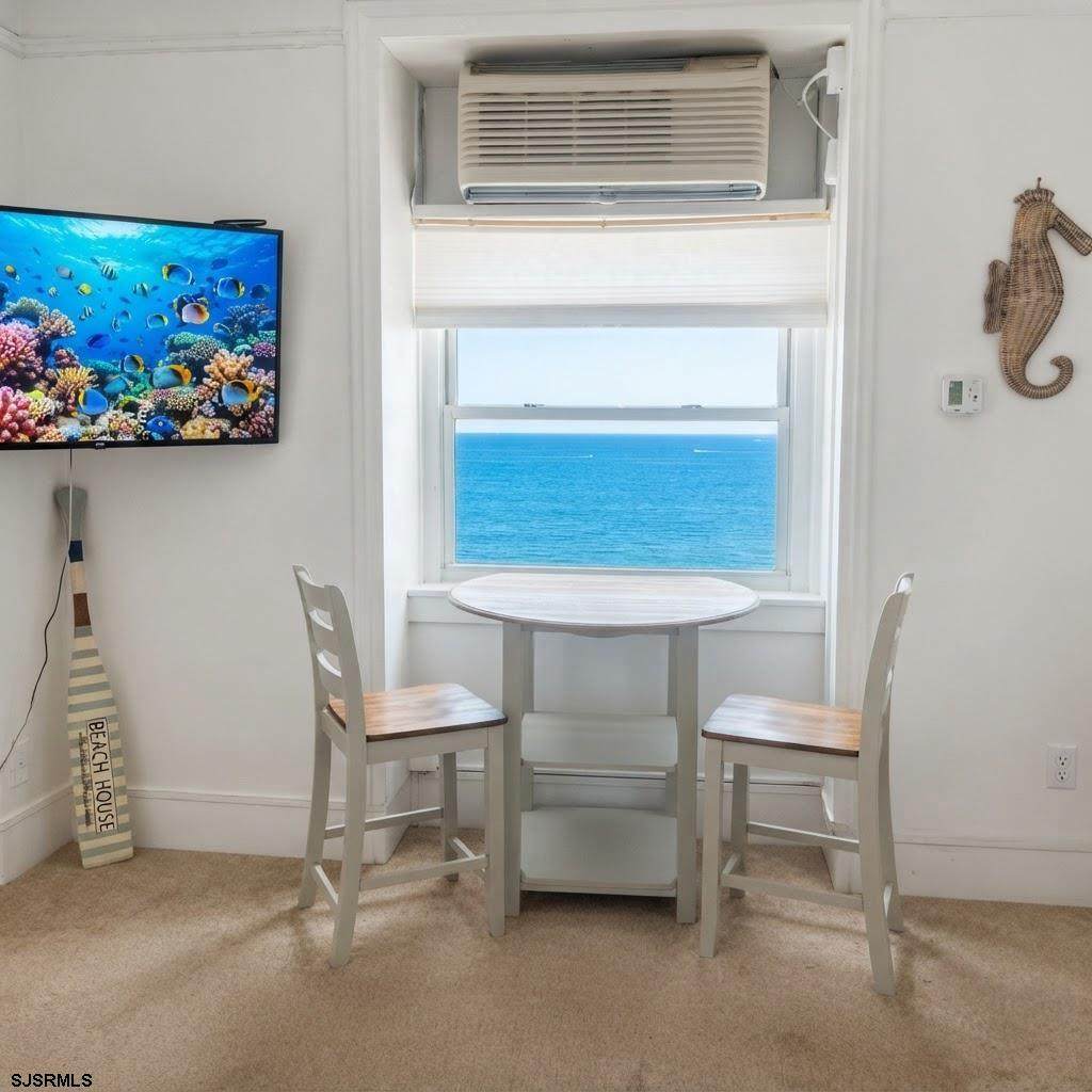 2721 Boardwalk - Photo 1