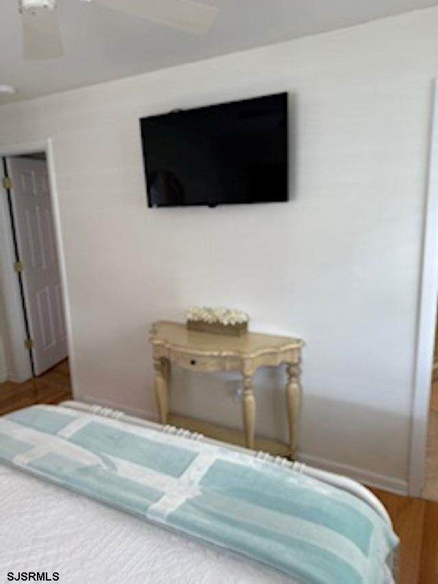 https://bt-photos.global.ssl.fastly.net/sjersey/orig_boomver_1_610508-2.jpg