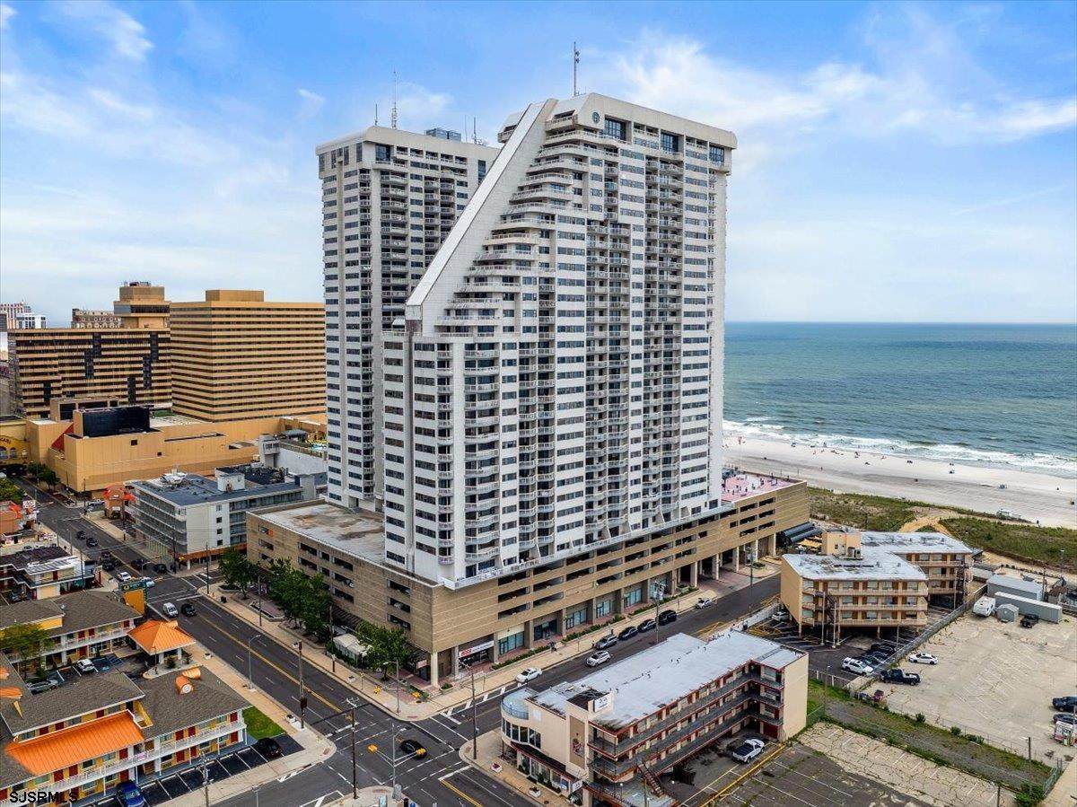 3101 Boardwalk - Photo 1