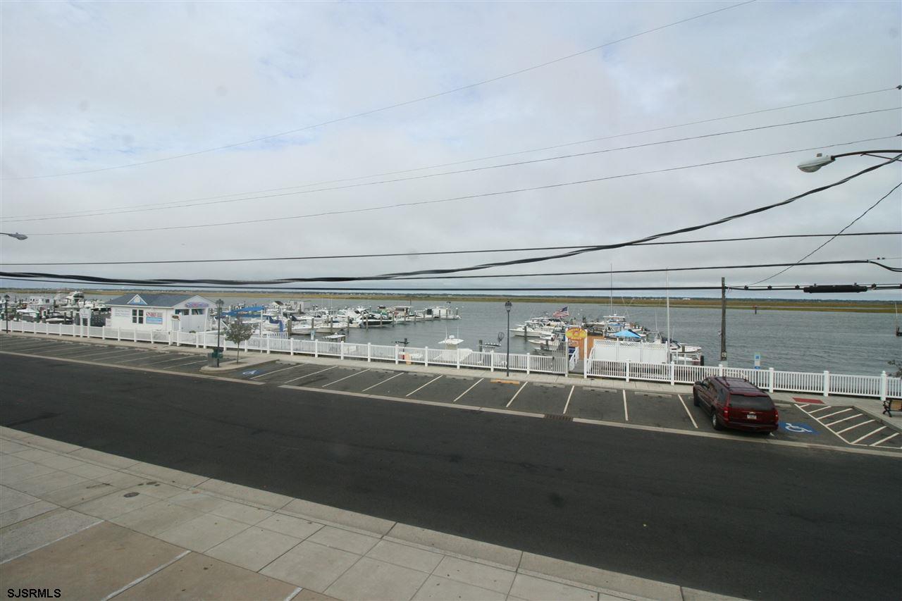 9500 Amherst Ave - Photo 1