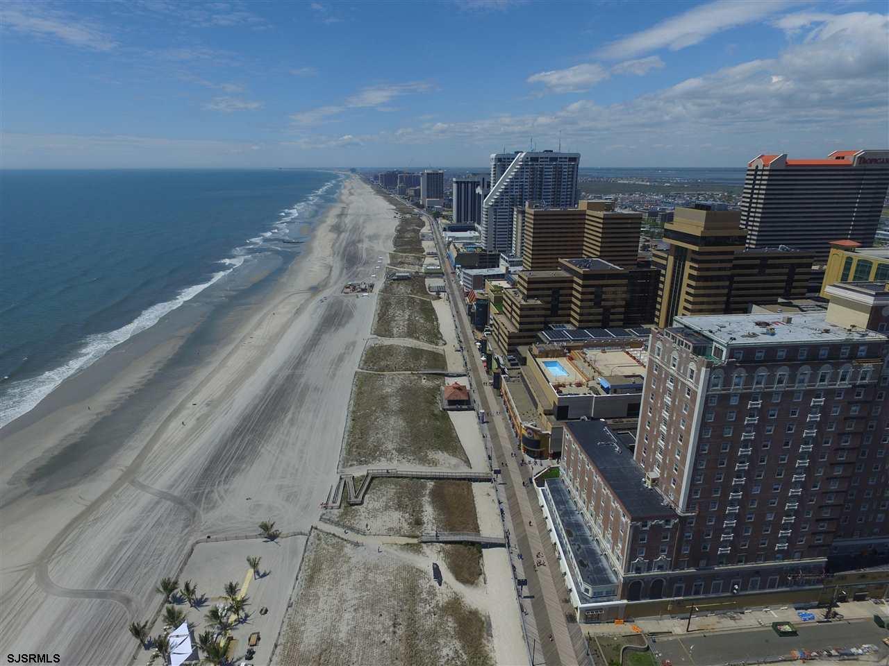 2715 Boardwalk - Photo 1