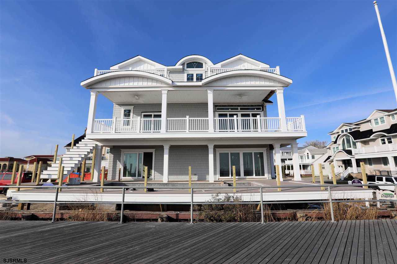 116 Stratford - Photo 1