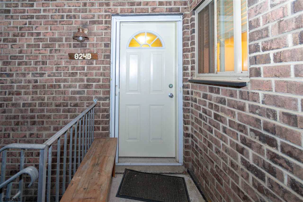 824 Marshall - Photo 1