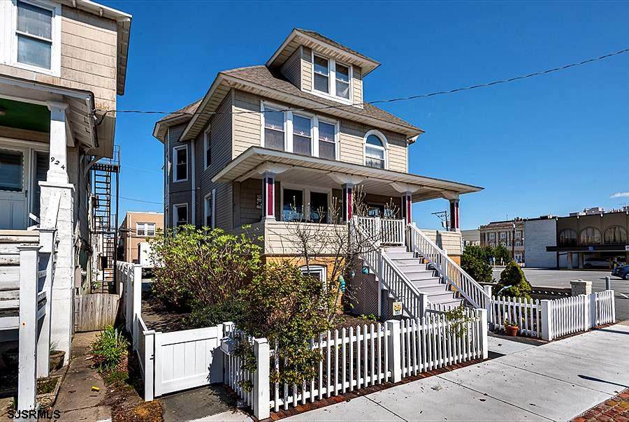 920 Central - Photo 1
