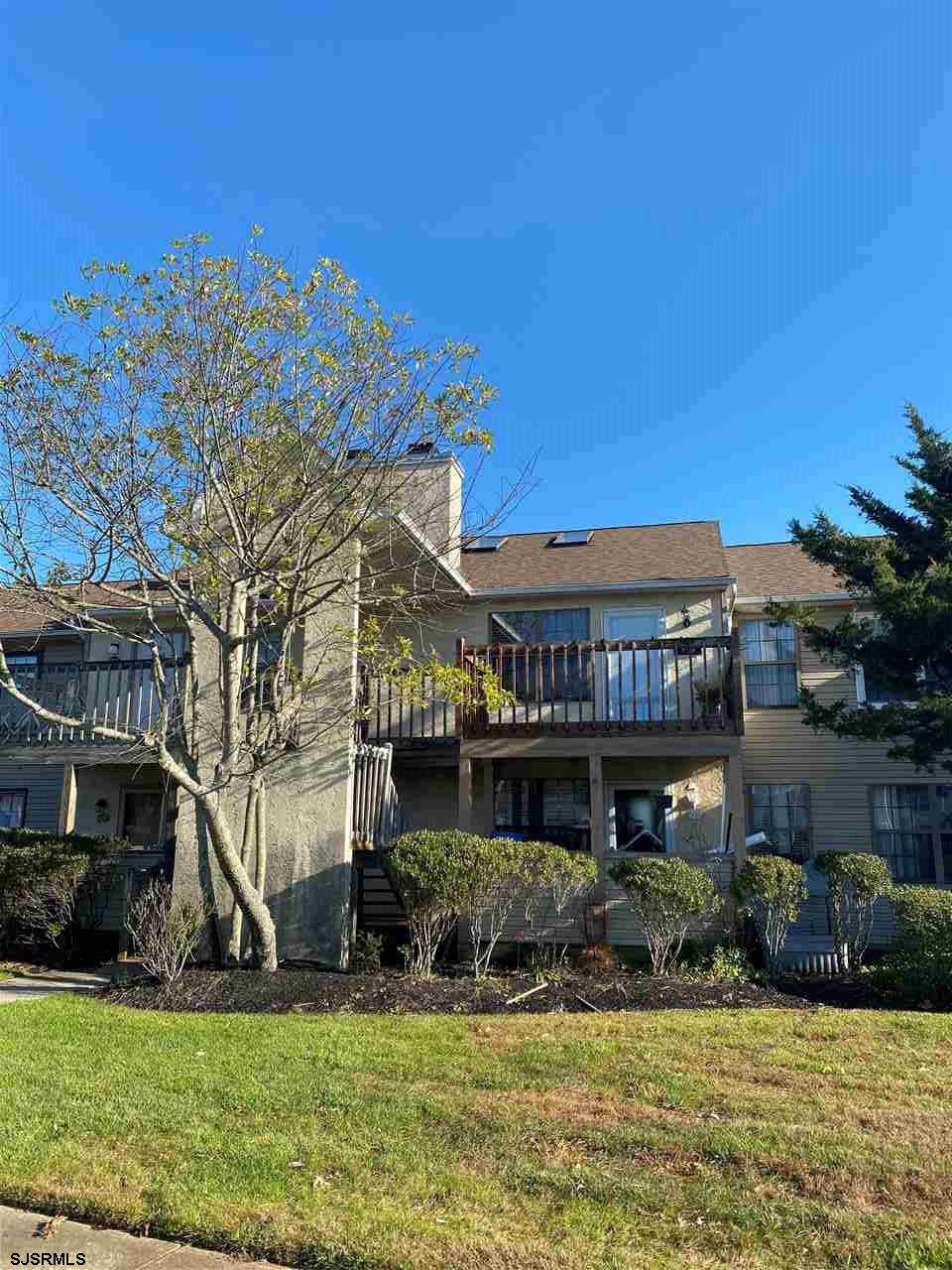 406 London Court II - Photo 1