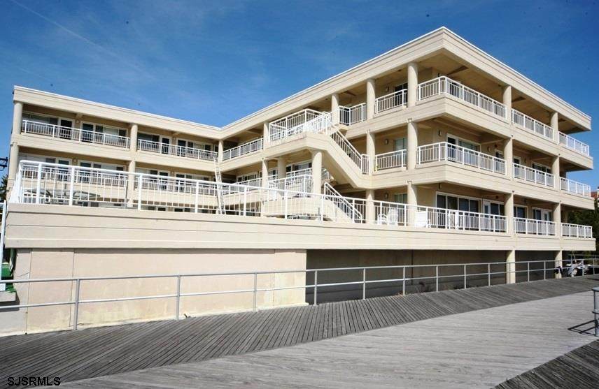 6100 Boardwalk - Photo 1