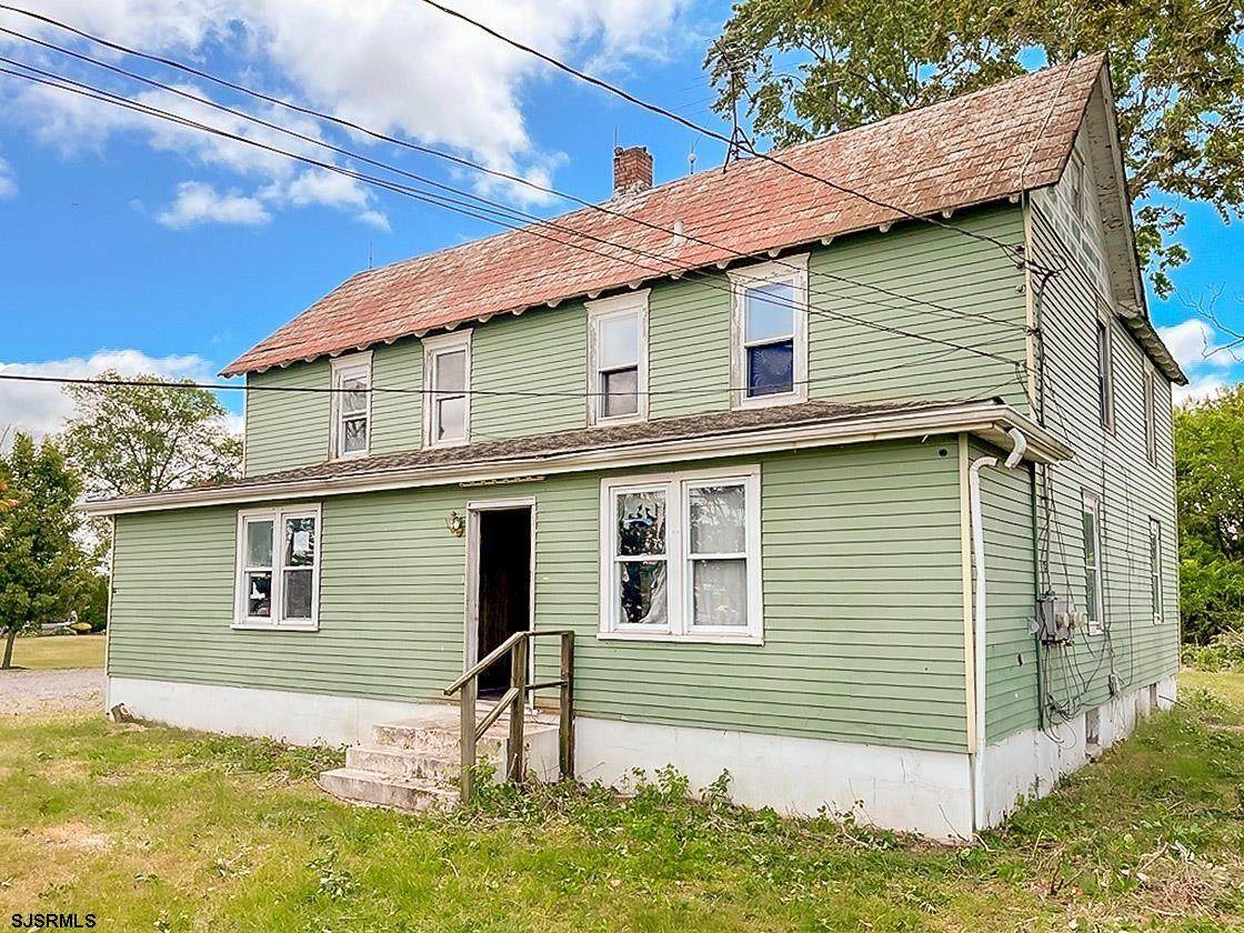 104 Middle Rd - Photo 1