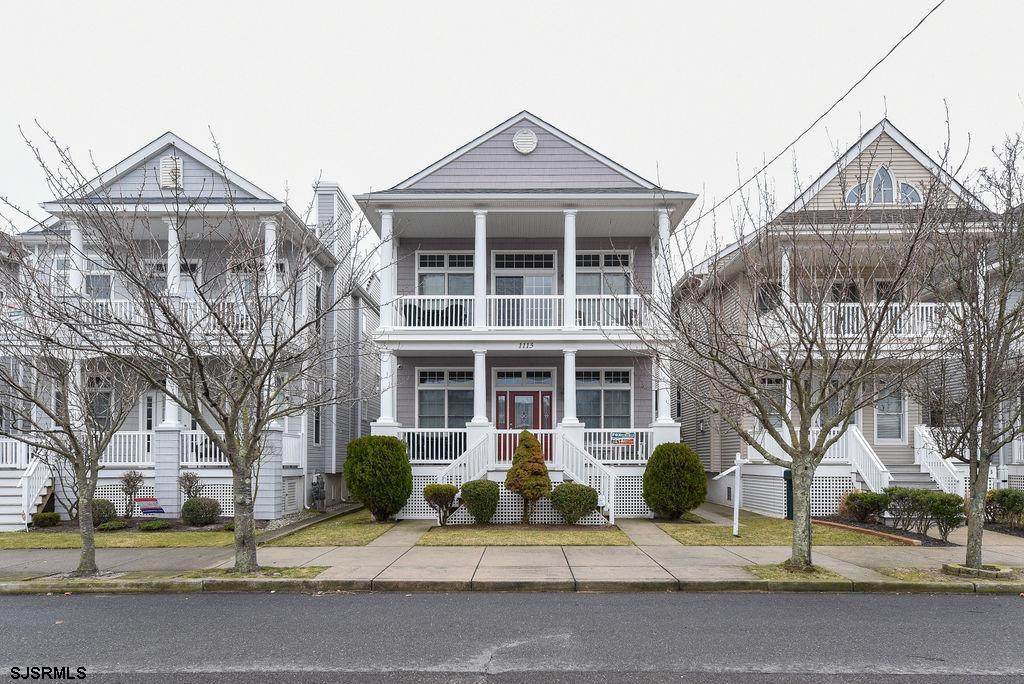 1113 Wesley Avenue - Photo 1