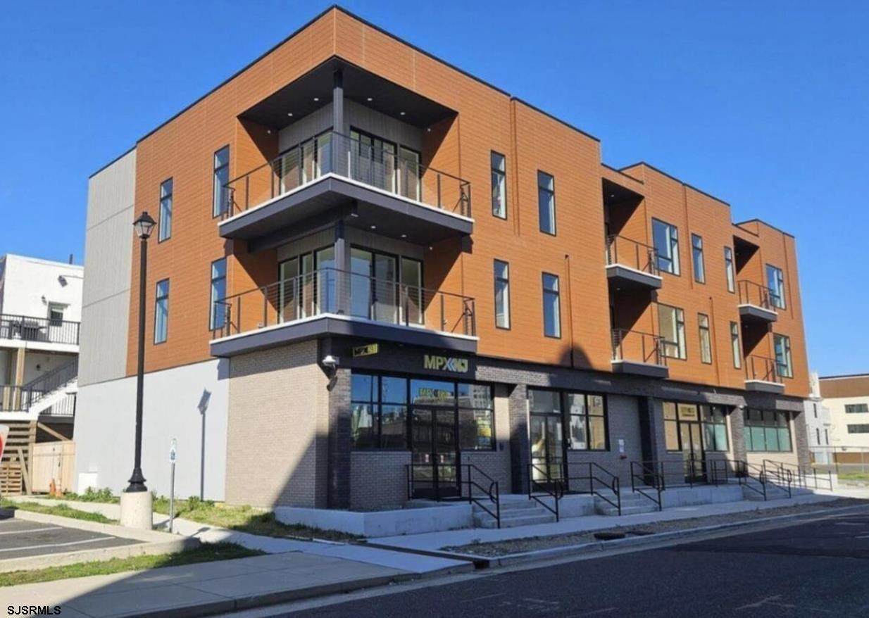 124 Saint James Pl - Photo 1