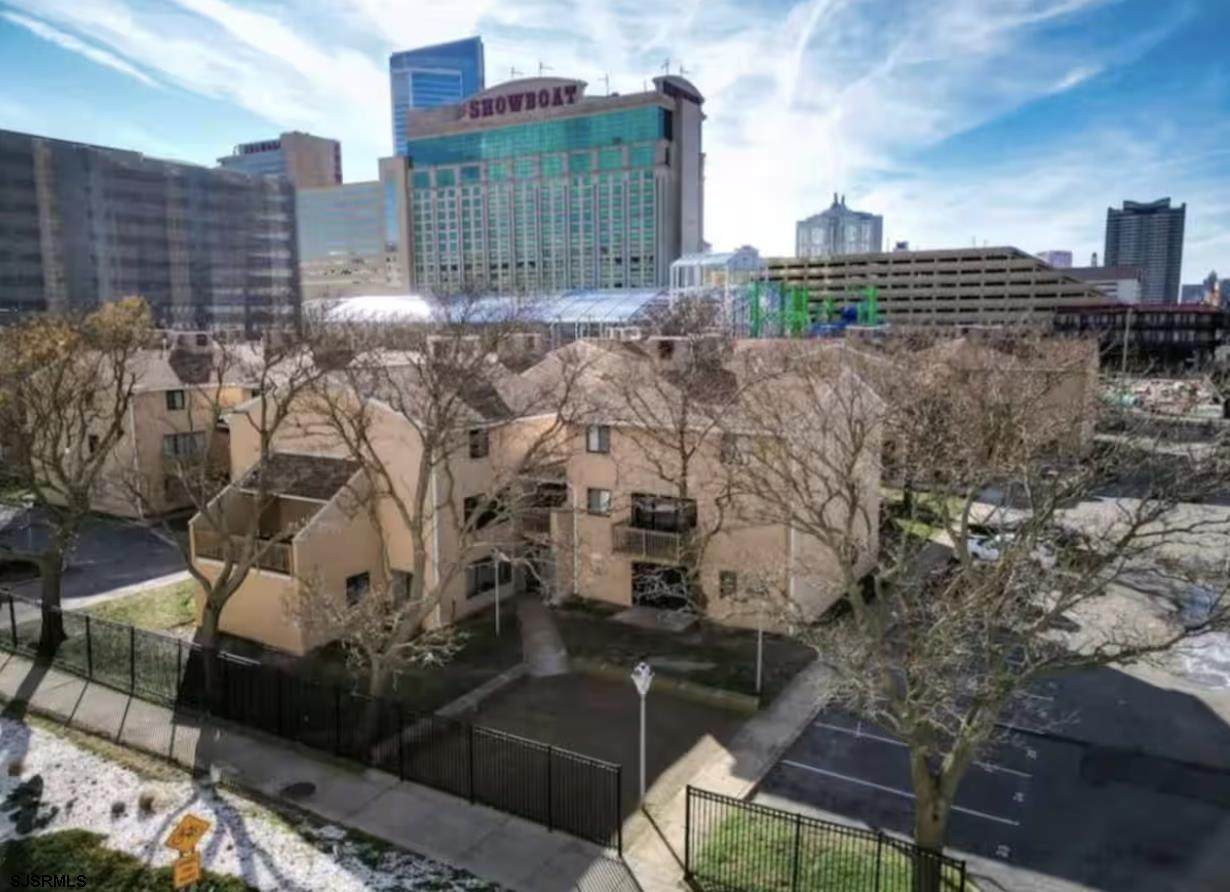 600 Pacific Ave - Photo 1