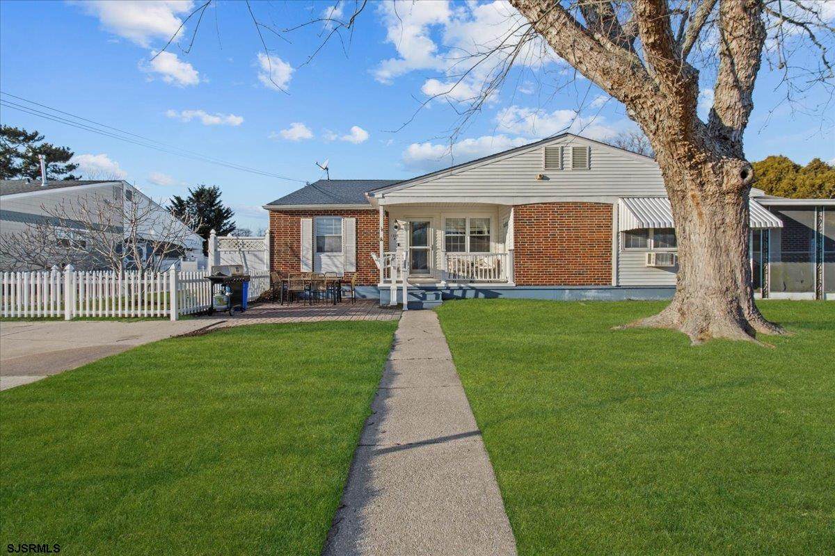 1351 Virginia Ave - Photo 1