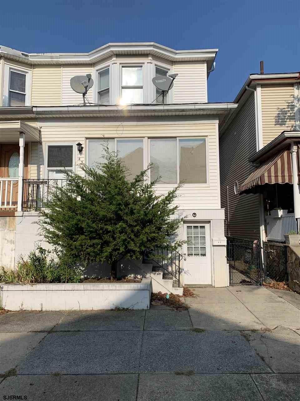 43 Windsor - Photo 1