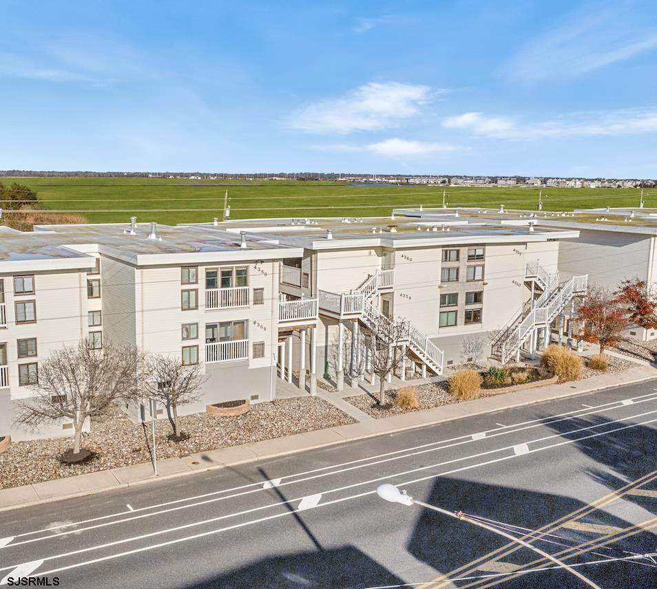 4350 West - Photo 1