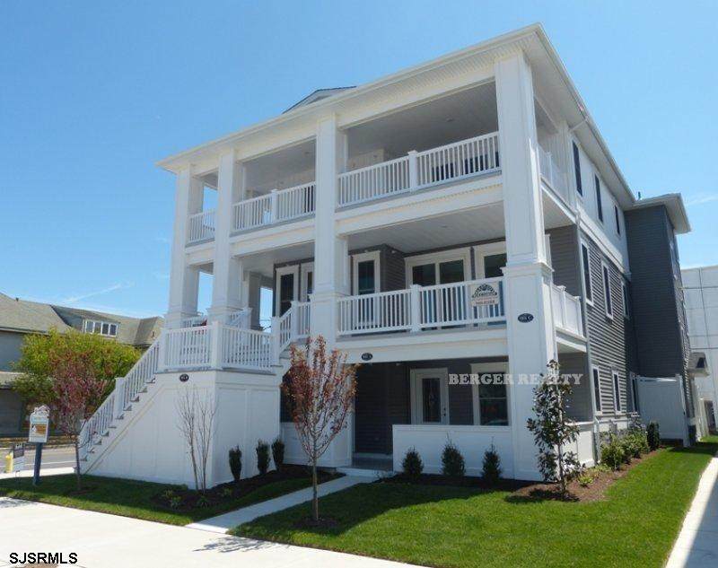905 Wesley - Photo 1