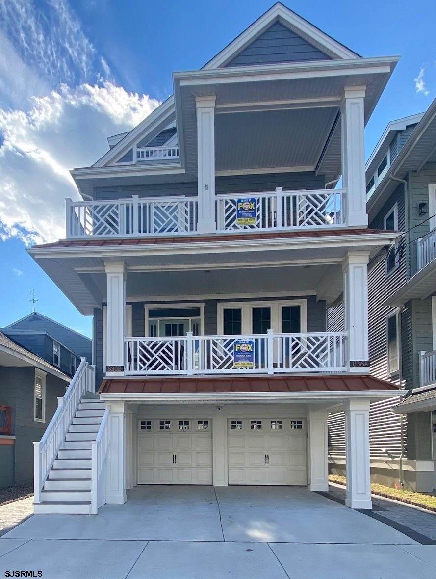 836 Pennlyn Place, Unit B - Photo 1
