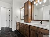 1571 835 E - Photo 26