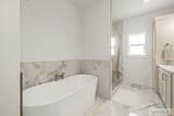 1588 835 E - Photo 18