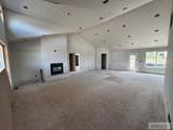 305 320 N - Photo 2