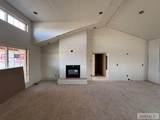 305 320 N - Photo 3