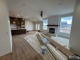 317 315 W - Photo 5