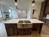 317 315 W - Photo 9