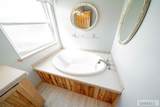 429 400 W - Photo 31