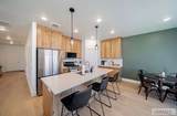1098 Ashlyn Wy - Photo 11