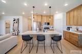 1098 Ashlyn Wy - Photo 12