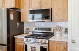 1098 Ashlyn Wy - Photo 14
