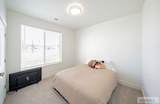 1098 Ashlyn Wy - Photo 33