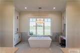 5261 55 W - Photo 59