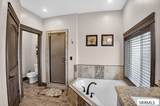 284 465 W - Photo 39