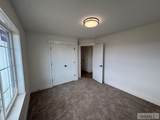 317 315 W - Photo 16