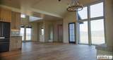 758 Peak View Estate - Photo 9