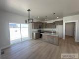 1018 Alpine Ave - Photo 4