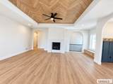 209 4117 E - Photo 3