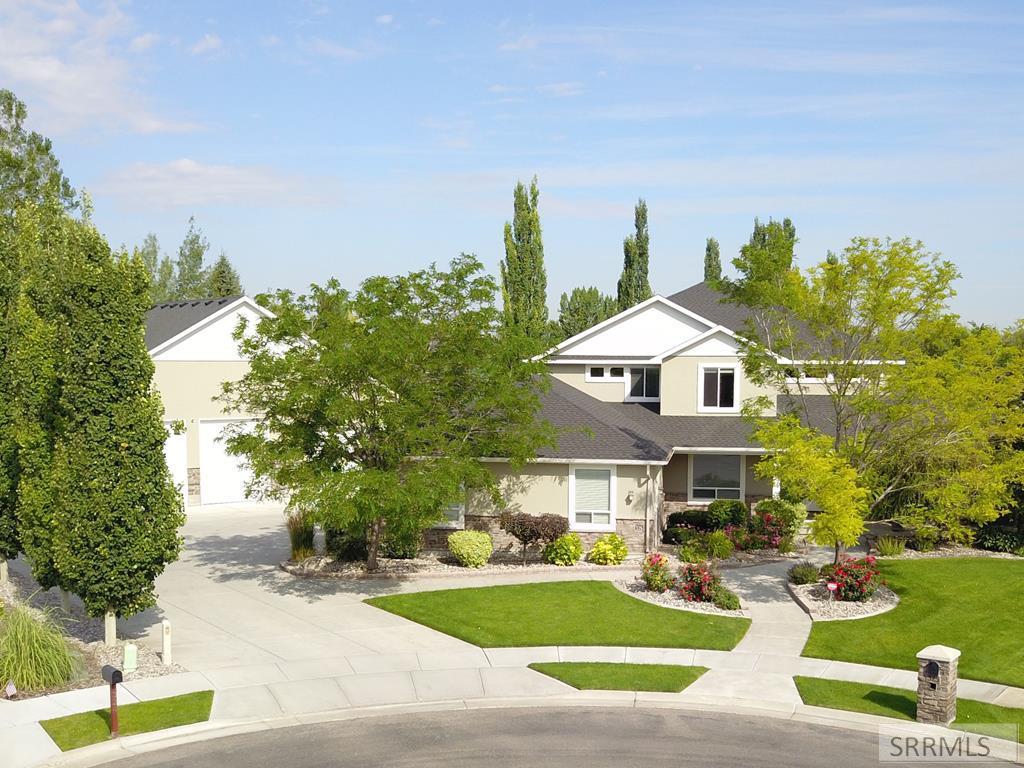 325 Sunterra Drive - Photo 1