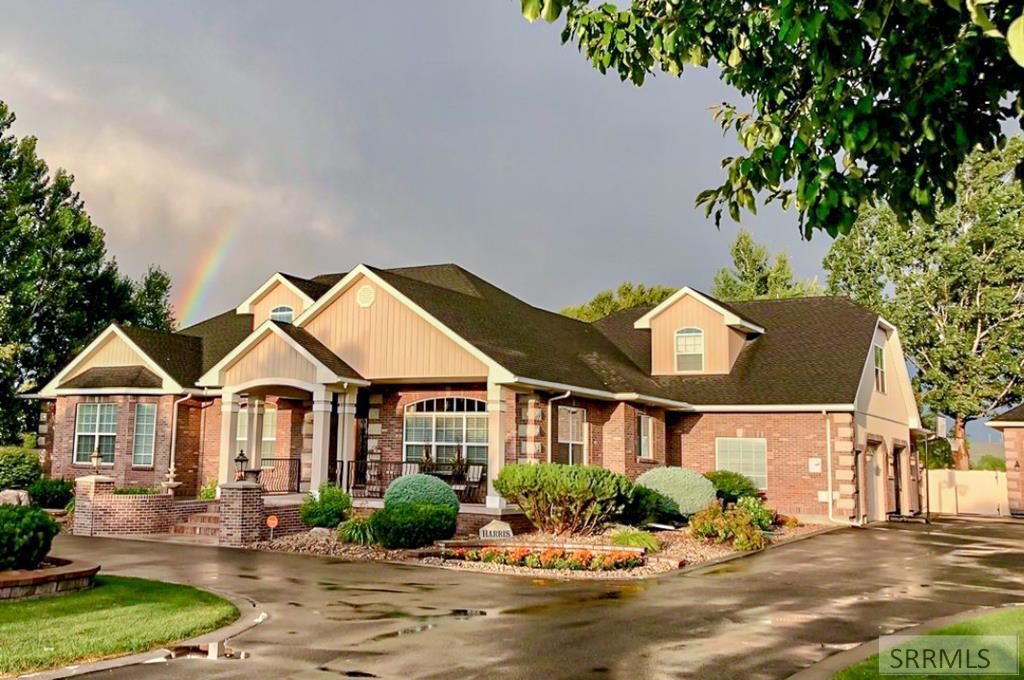 2880 Woodbridge Circle - Photo 1