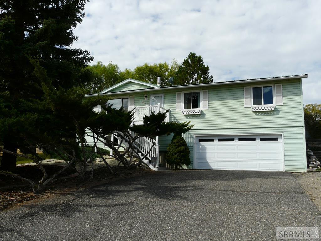 830 7th Street - Photo 1