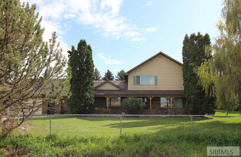 3630 300 N - Photo 1