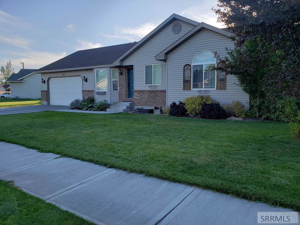 2999 Highpoint Drive - Photo 1